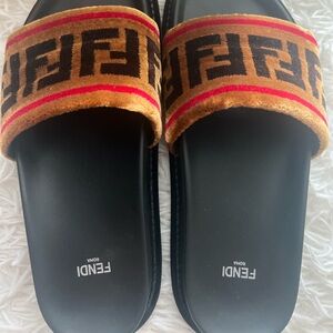 Fendi Fur FF pool slides
